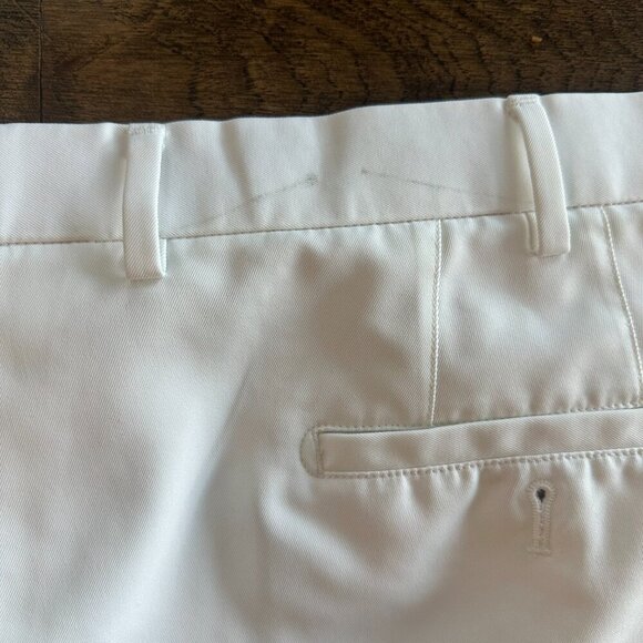 Peter Millar Men's Salem Performance Golf Shorts - 42 White - Picture 4 of 5